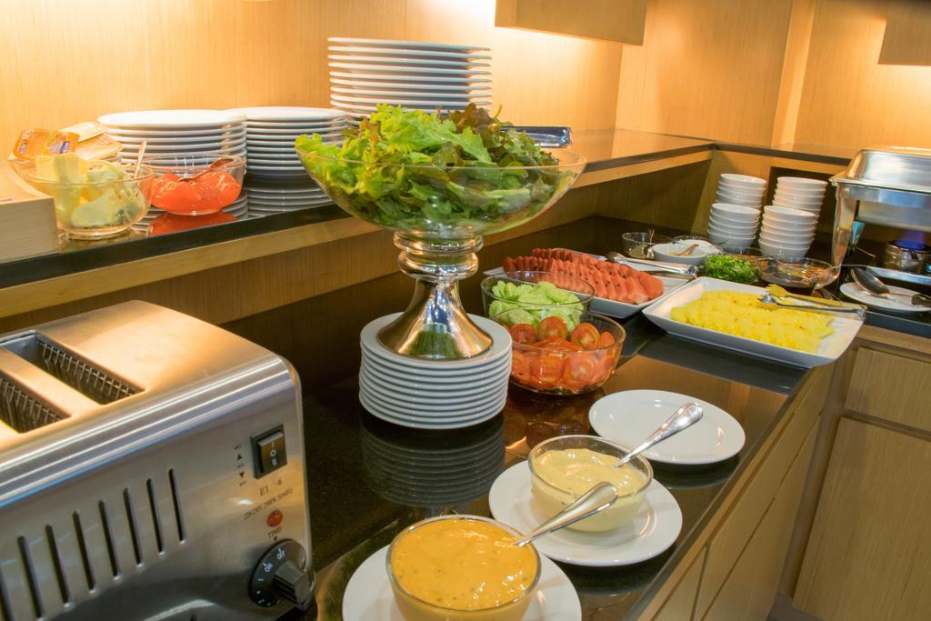 Siva Royal Hotel Фаталунг Екстериор снимка